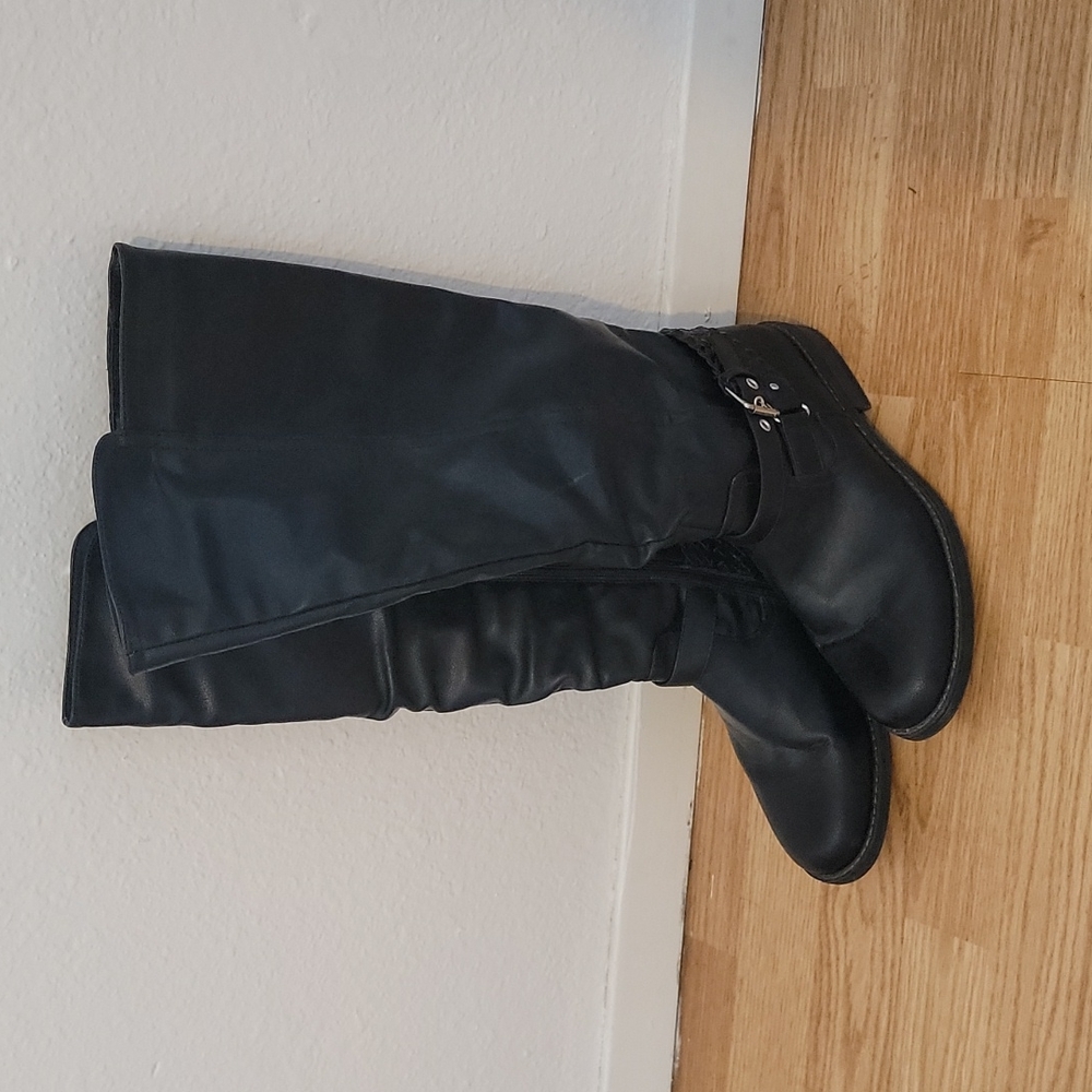 Calf high boots